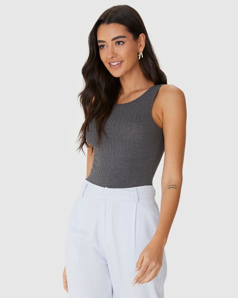 Regata Básica Feminina Decote Redondo Em Canelado De Viscose