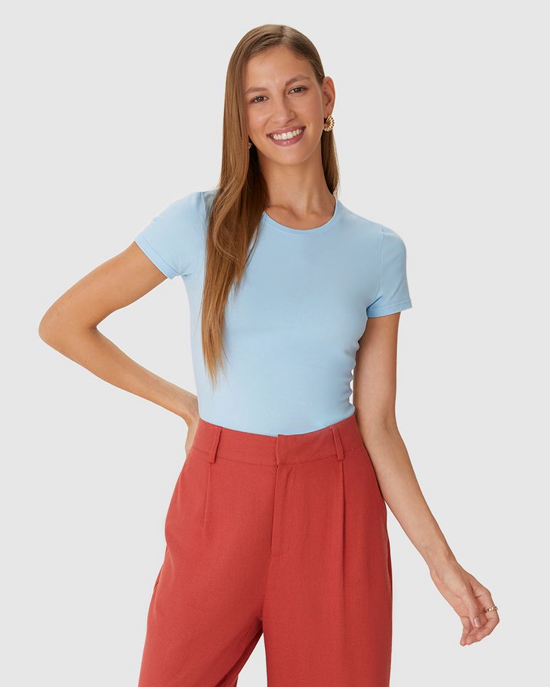 Blusa Básica Feminina Decote Redondo Em Algodão