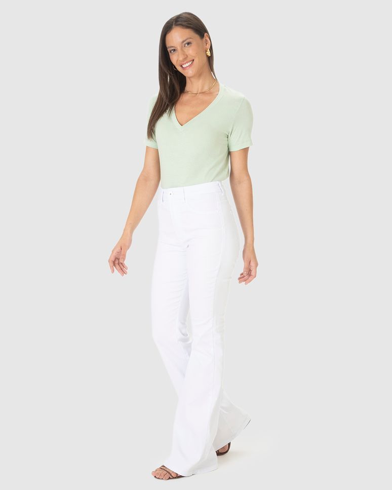 Calça Flare Feminina Bolso Funcional Em Sarja Com Elastano