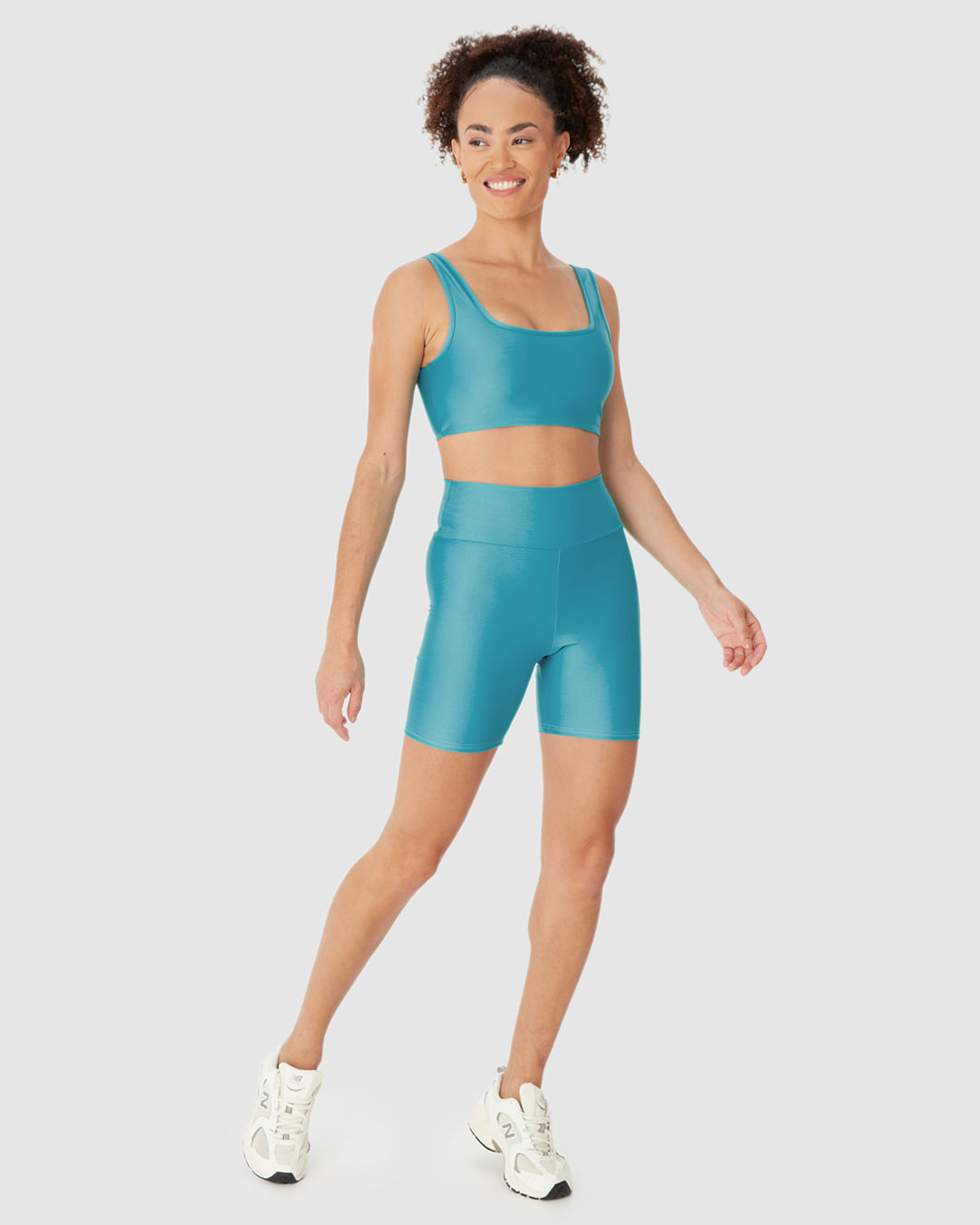 Shorts Esportivo Feminino Básico Em Malha Com Proteção UV50+ AZUL