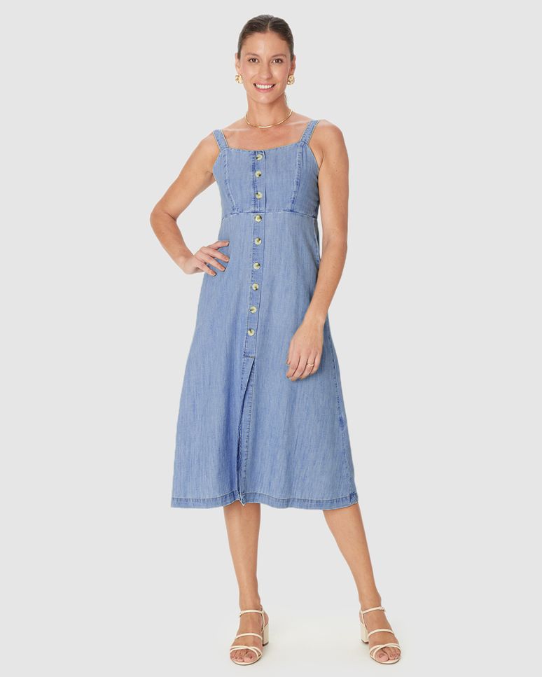 Vestido Midi Feminino Evasê Abotoamento Frontal Em Jeans Leve