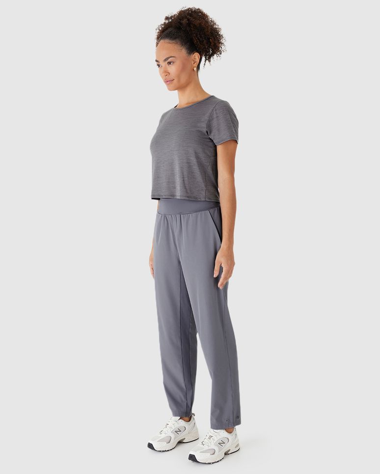 Calça Esportiva Feminina Runner Botão Ajuste Na Barra Em Tafetá Com Elastano
