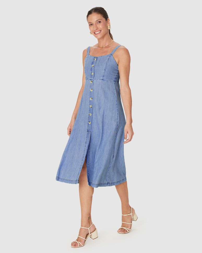 Vestido Midi Feminino Evasê Abotoamento Frontal Em Jeans Leve