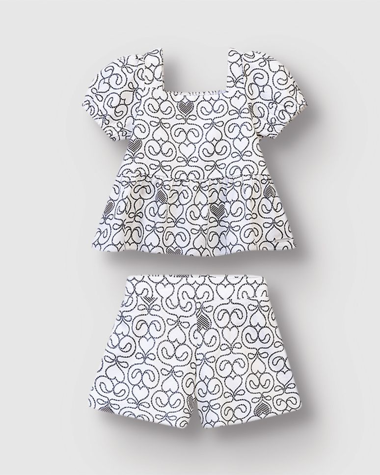 Conjunto Menina Blusa E Shorts Estampa Corações Em Crepe Viscose - Carinhoso