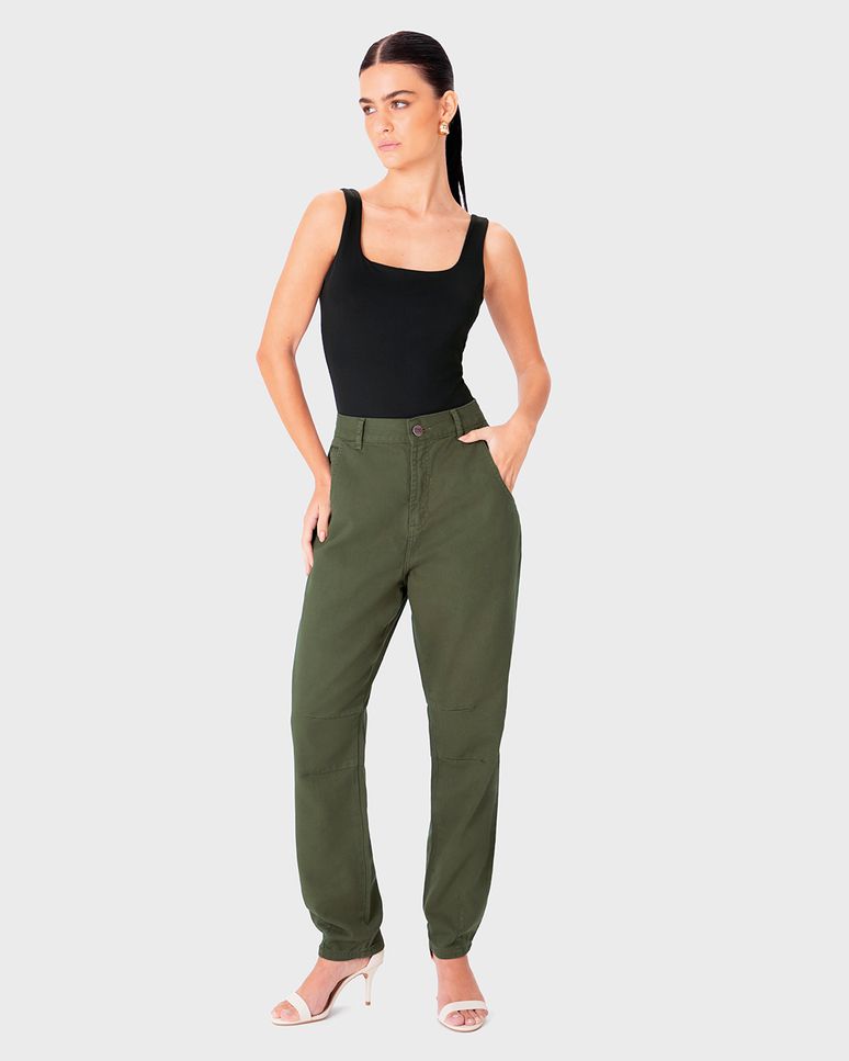 Calça Feminina Mom Cintura Alta Bolso Funcional Em Sarja 100% Algodão - ENFIM