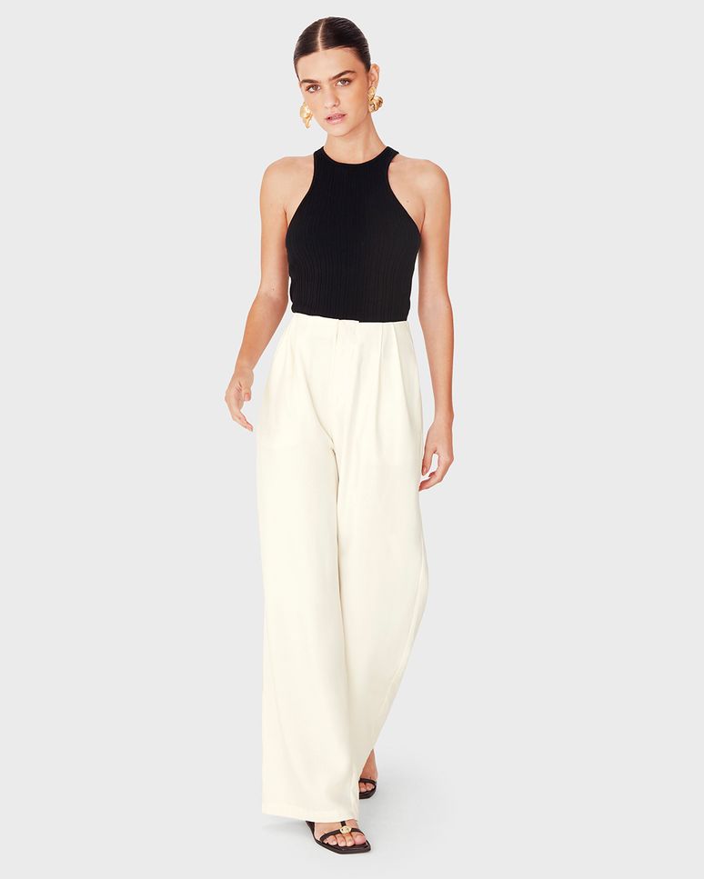 Calça Wide Leg Feminina Pregas E Bolso Faca Em Viscose Sarjada - ENFIM