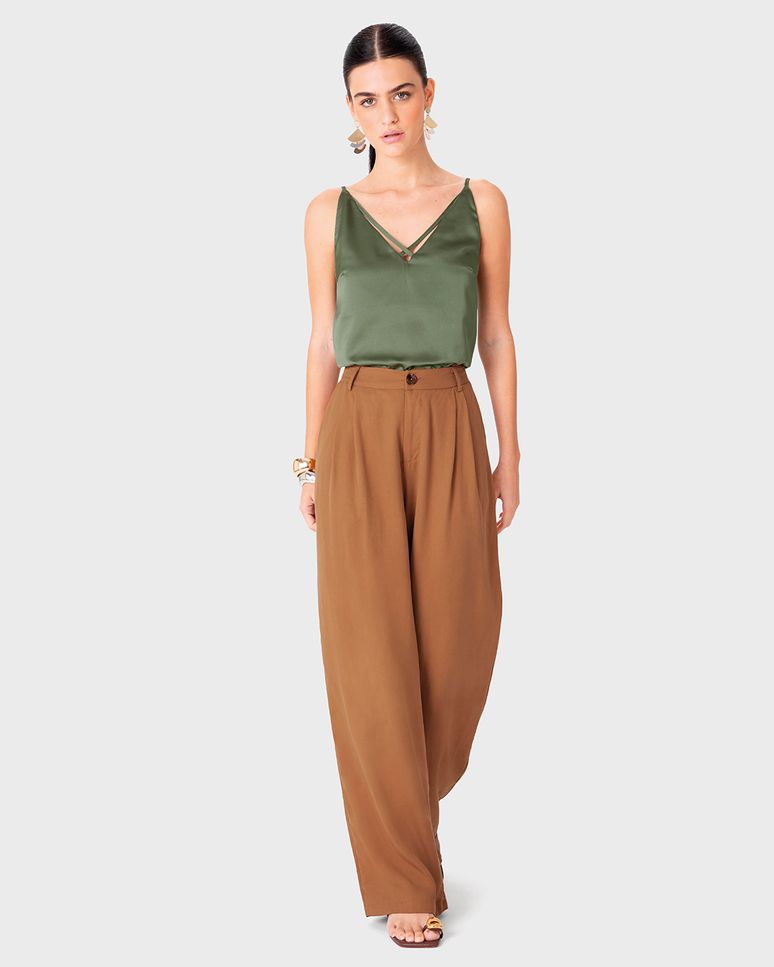 Calça Alfaiataria Feminina Pregas Frontais Em Liocel - ENFIM