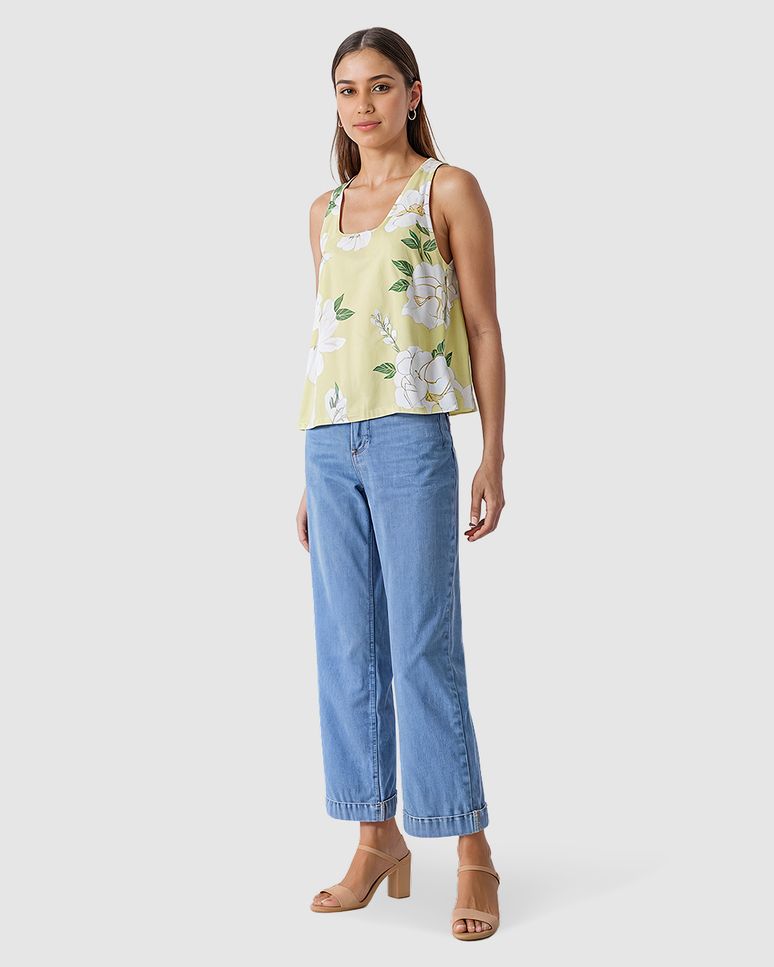 Regata Feminina Floral Decote Redondo Detalhe Costas Em Viscose