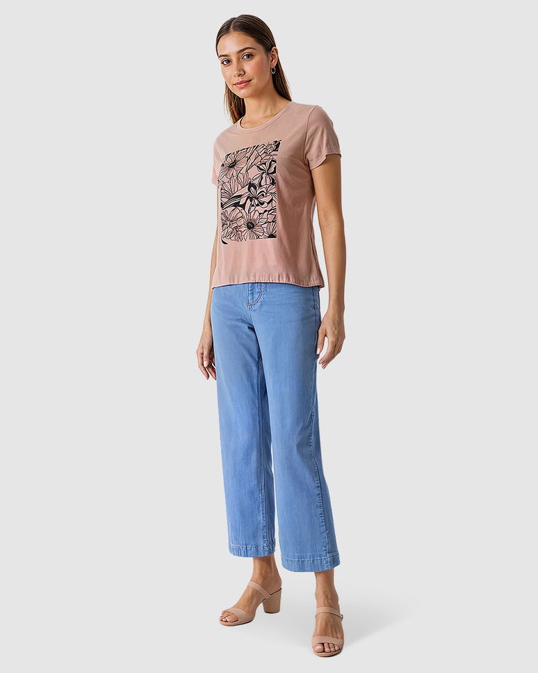 Camiseta Feminina Estampa Ilustrativa Floral Em Algodão