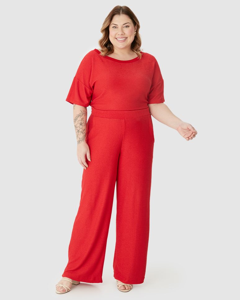Calça Reta Feminina Plus Size Bolso Faca Em Malha Viscose Texturizada