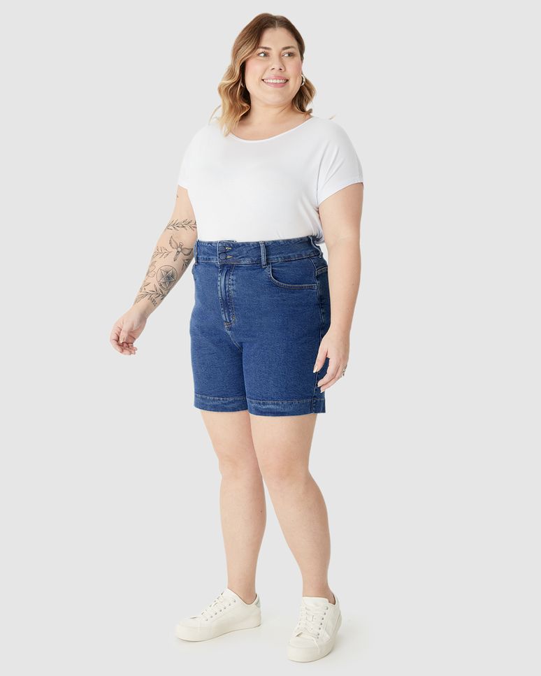 Bermuda Feminina Plus Size Mom Cintura Alta Em Jeans Com Elastano