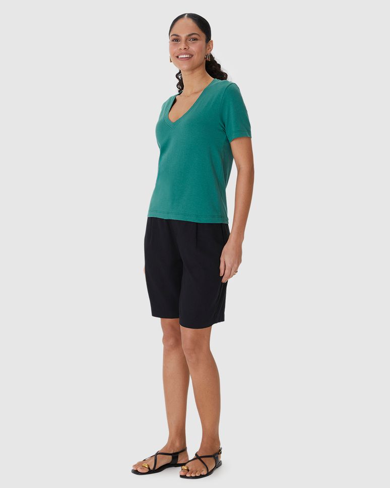 Blusa Básica Feminina Decote V Manga Curta Em Malha Linho