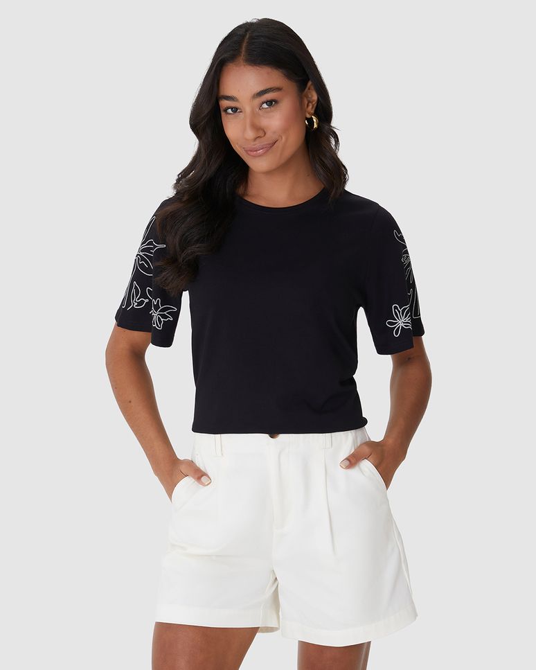 Blusa Feminina Manga Curta Com Estampa Puff Em Malha Comfy