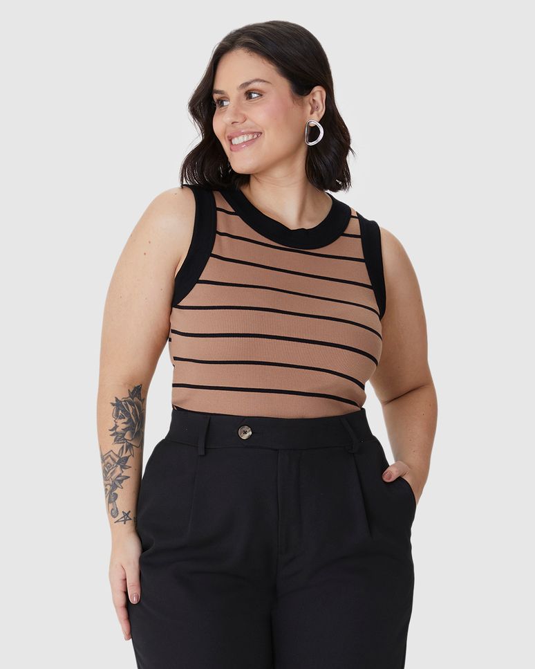Regata Feminina Plus Size Justa Costura Contraste Em Ribana Listrada