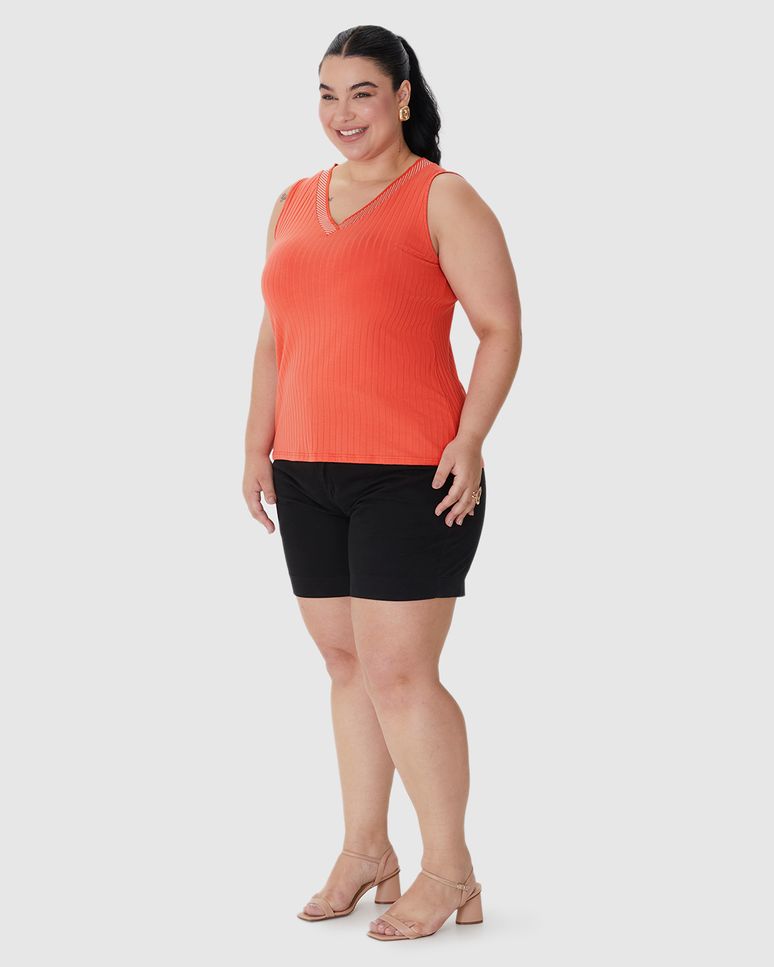 Regata Feminina Plus Size Decote V Retilínea Em Malha Viscose Canelada