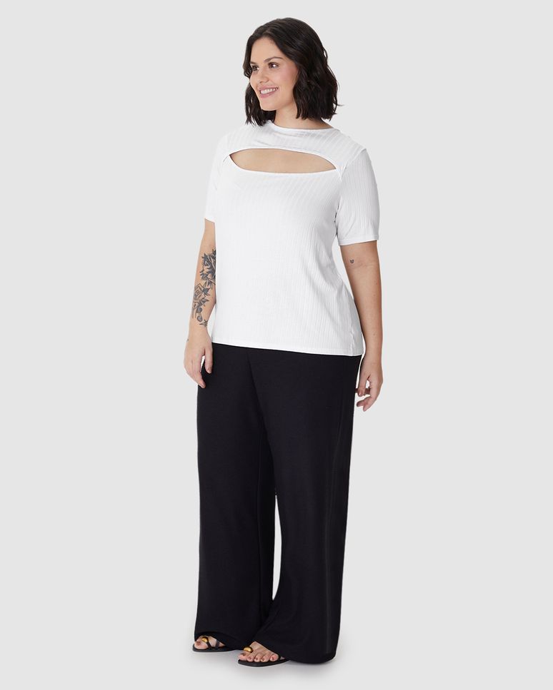 Blusa Feminina Plus Size Decote Detalhe Vazado Em Malha Viscose Canelada