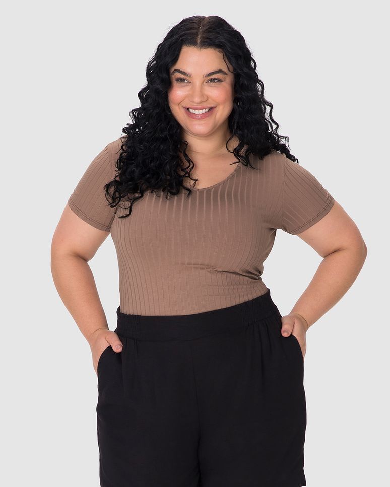 Blusa Básica Feminina Plus Size Decote V Em Canelado De Viscose