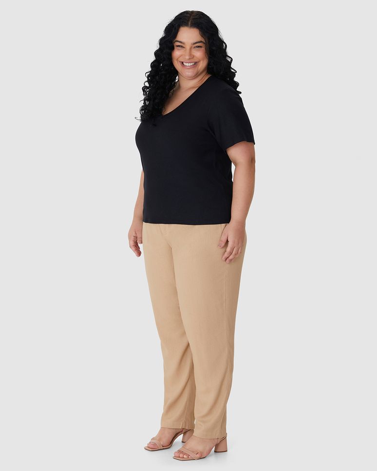 Blusa Básica Feminina Plus Size Ampla Decote V Em Malha Linho