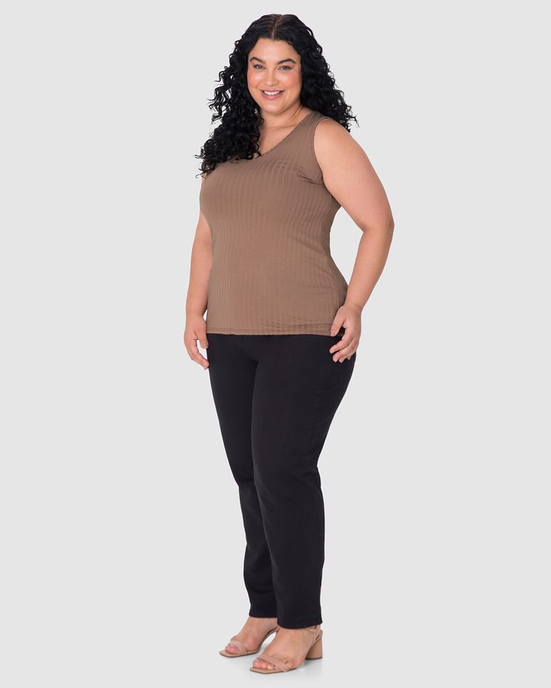 Regata Básica Feminina Plus Size Decote V Em Canelado De Viscose