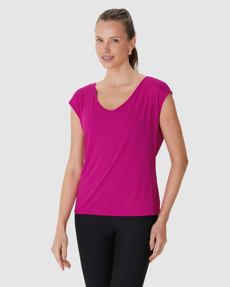Blusa Esportiva Feminina Living On The Move Em Malha Dry E Proteção UV50+