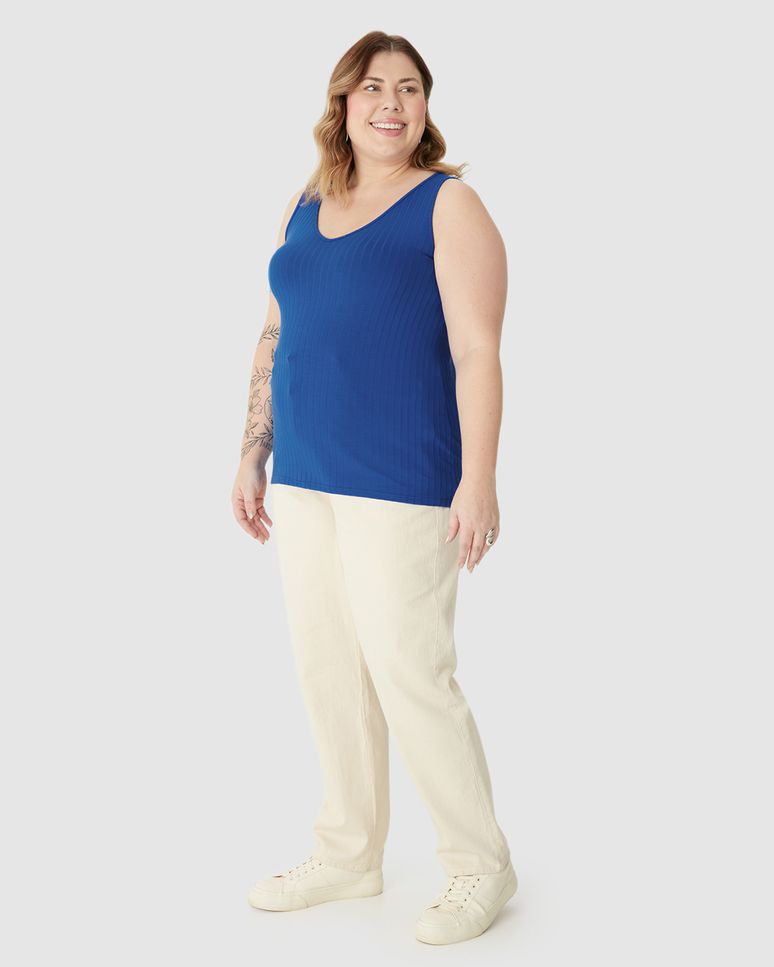 Regata Básica Feminina Plus Size Decote V Em Canelado De Viscose