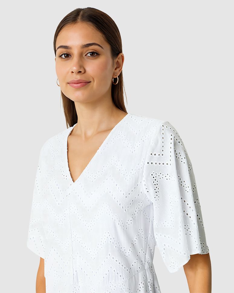 Vestido Feminino Amplo Decote V Em Laise Algodão