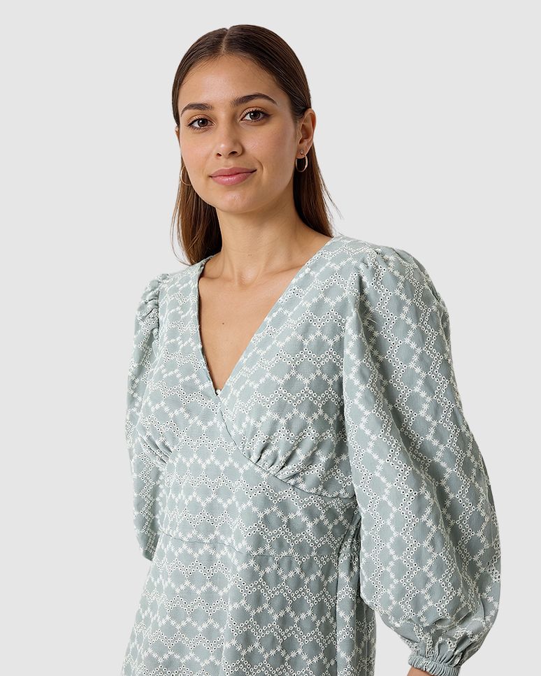 Vestido Feminino Decote V Manga 3/4 Em Laise Algodão Com Linho