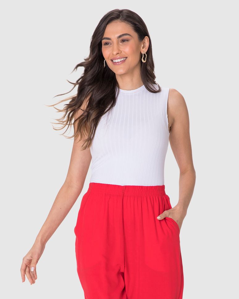 Regata Básica Feminina Justa Gola Alta Em Malha Viscose Canelada