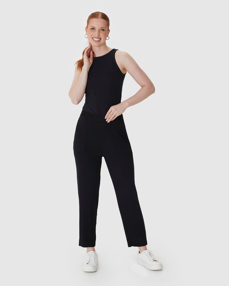 Calça Feminina Carrot Bolso Funcional Em Moletinho De Viscose