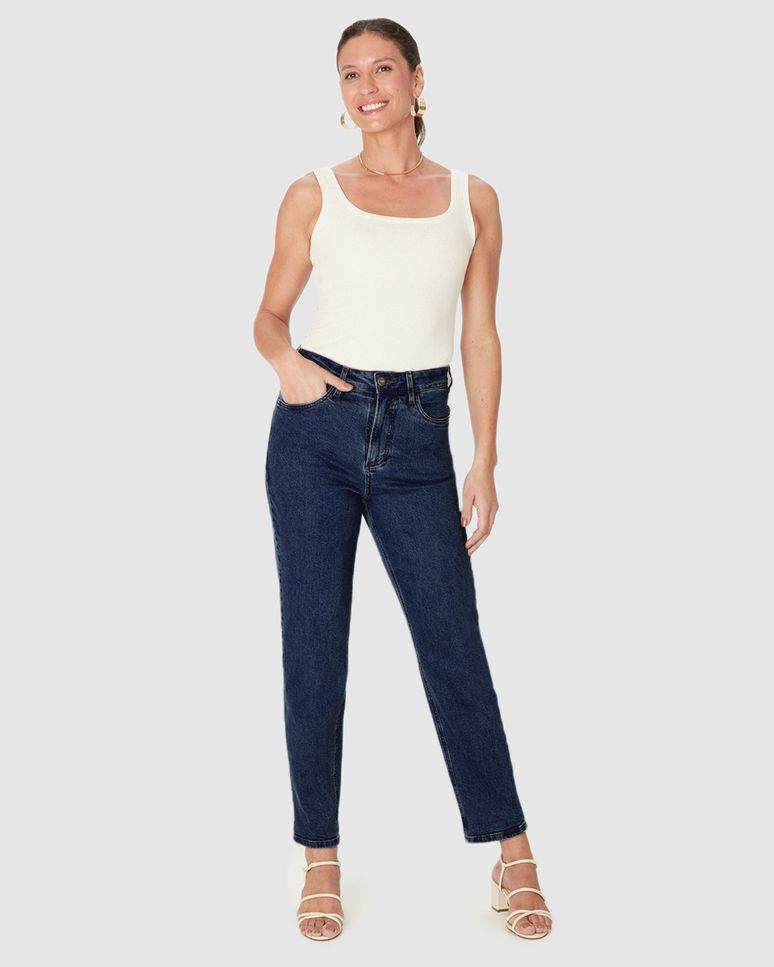 Calça Feminina Mom Bolso Funcional Em Jeans Com Elastano