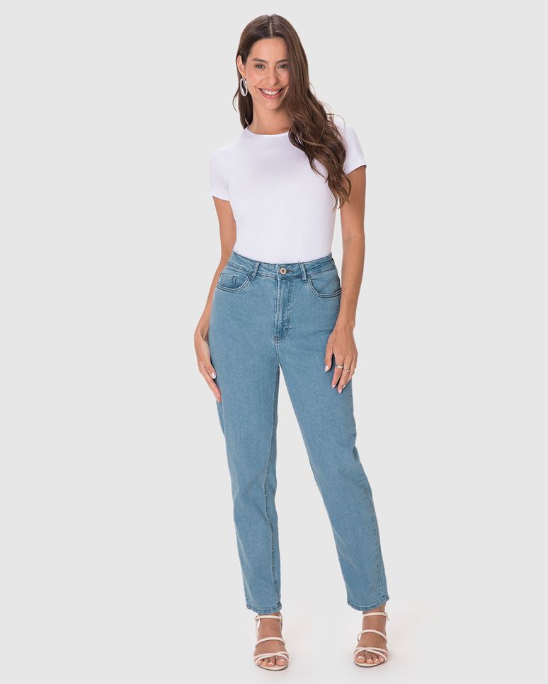 Calça Feminina Mom Bolso Funcional Em Jeans Com Elastano