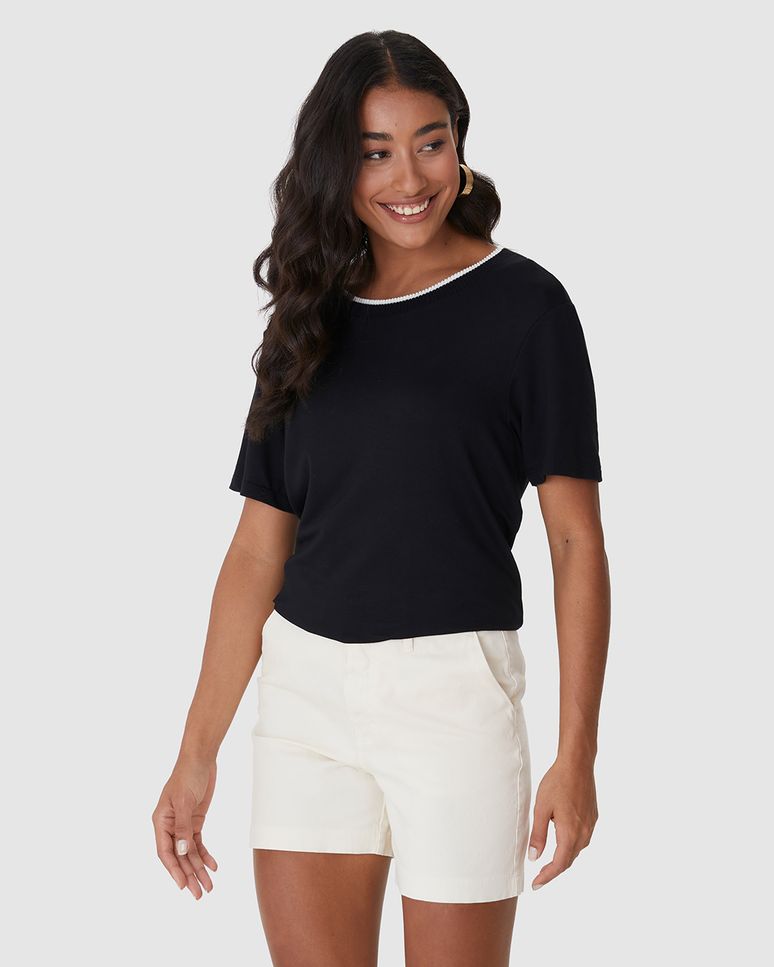 Blusa Básica Feminina Decote Retilínea Em Moletinho De Viscose