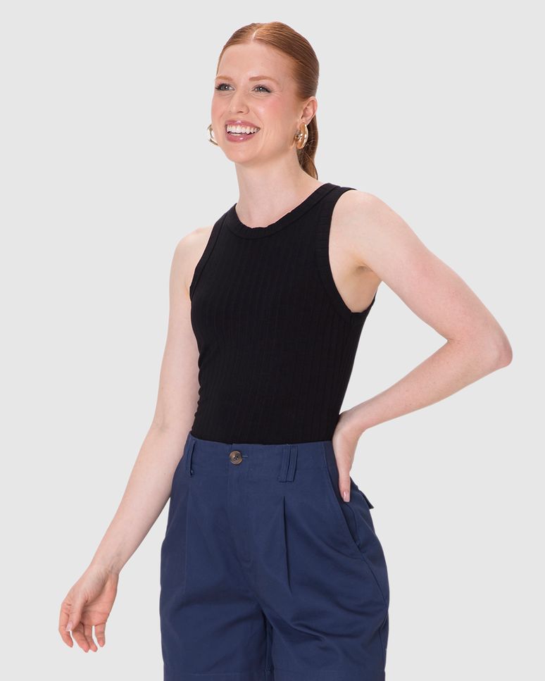 Regata Básica Feminina Long Cropped Em Malha Canelada De Viscose