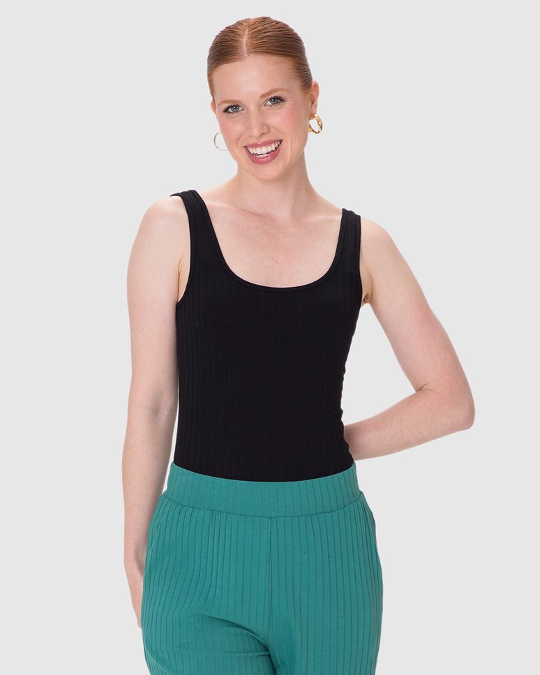 Regata Básica Feminina Decote U Em Canelado De Viscose