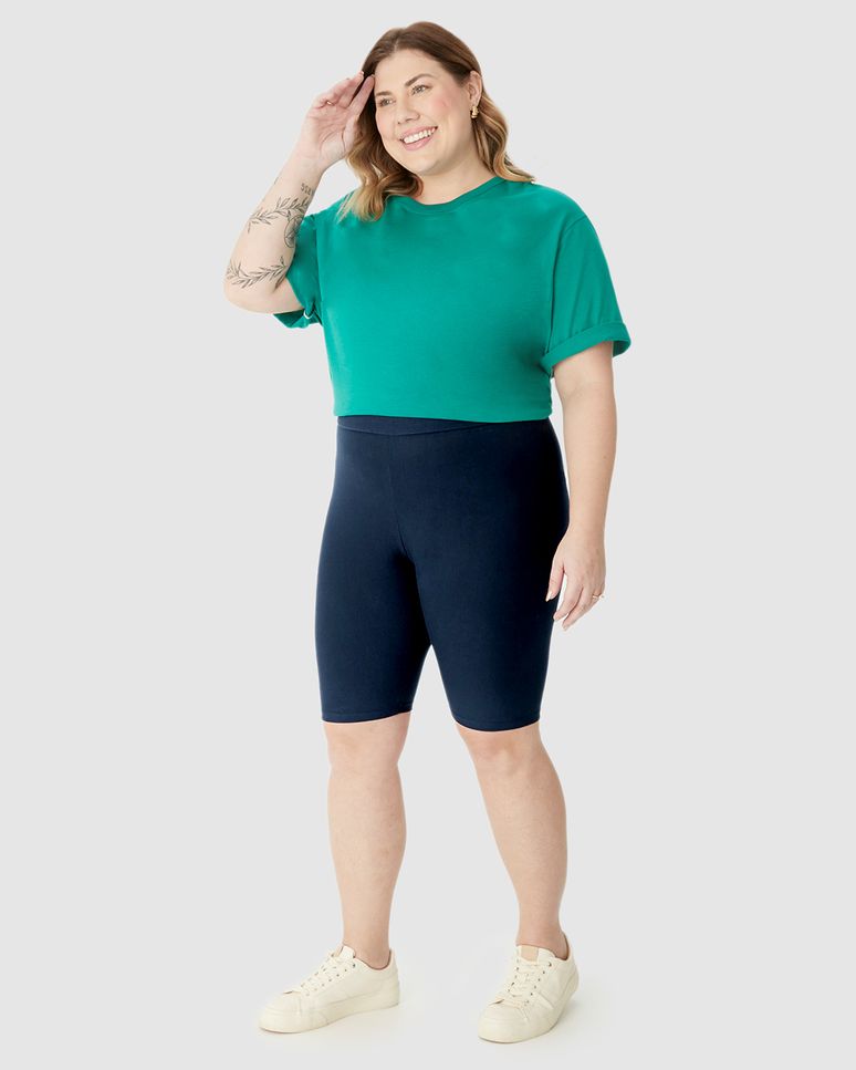 Bermuda Básica Feminina Plus Size Cintura Média Em Algodão