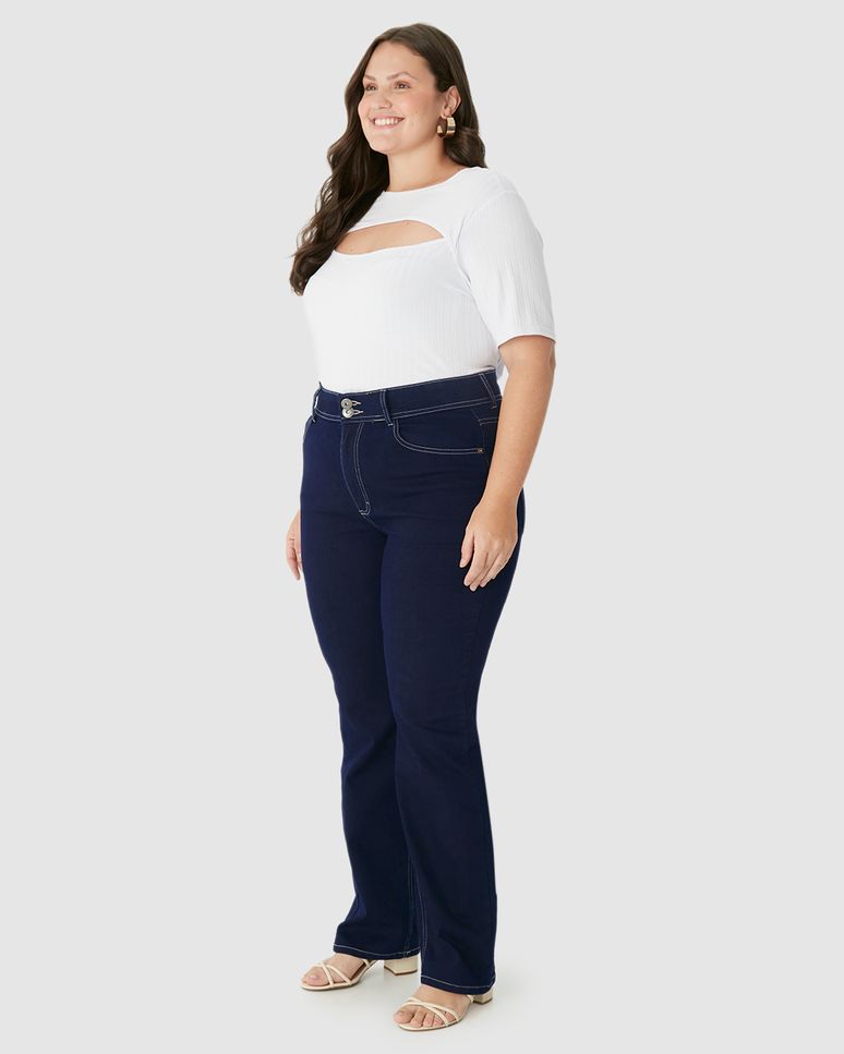 Calça Feminina Plus Size Reta Em Flex Jeans