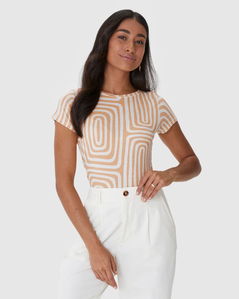 Blusa Básica Feminina Estampa Geométrica Manga Curta Em Malha Viscolinho Stretch