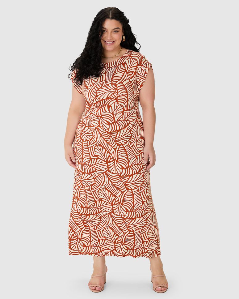 Vestido Feminino Plus Size Evasê Pregas Frontais Estampado Em Viscose Stretch