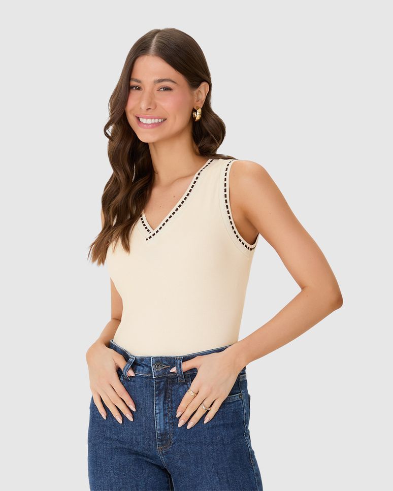 Regata Feminina Detalhe Retilínea Com Estampa Em Ribana