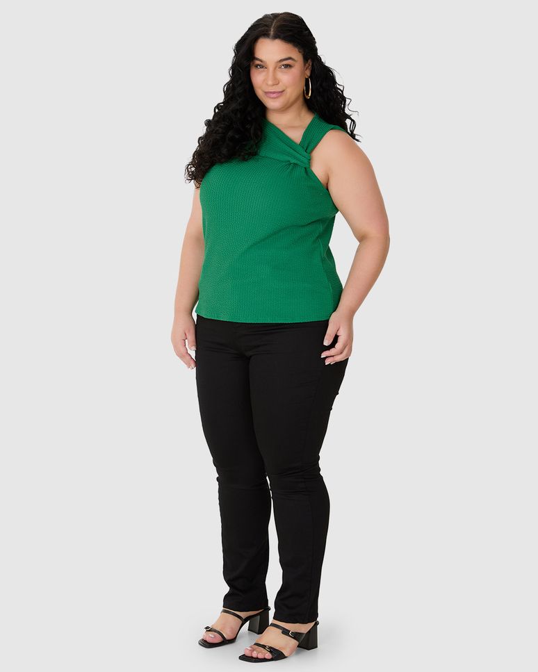 Blusa Feminina Plus Size Assimétrica Detalhe Torção Em Malha Texturizada