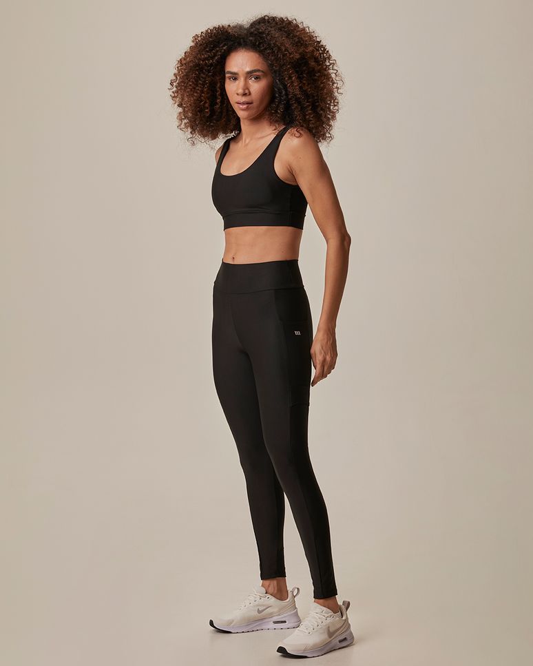 Calça Legging Esportiva Bolso Funcional Em Malha Dry E Proteção UV50+ Malwee Active