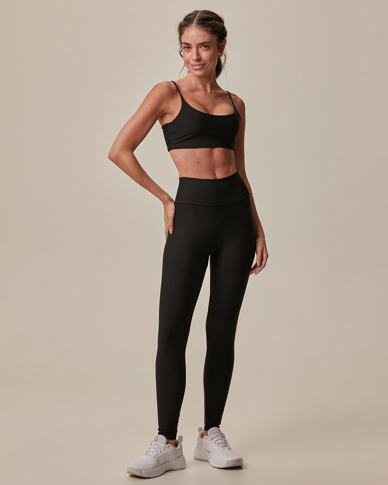 Calça Legging Esportiva Feminina Bolso Costas Em Malha Dry E Proteção UV50+ Malwee Active