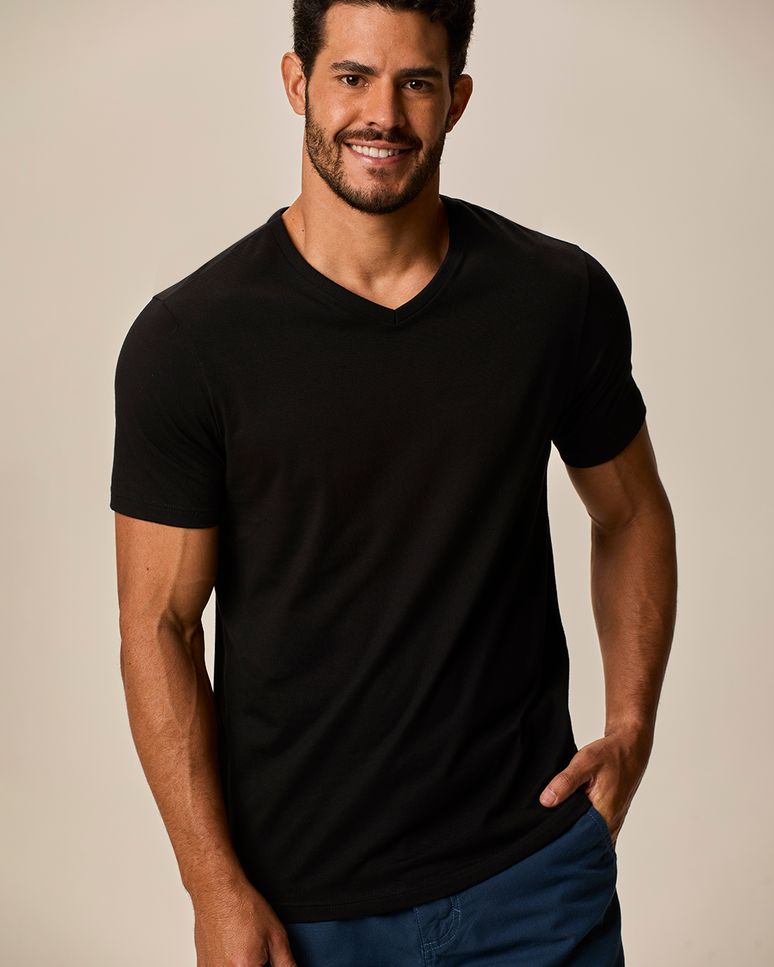 Camiseta Básica Masculina Gola V Em Algodão