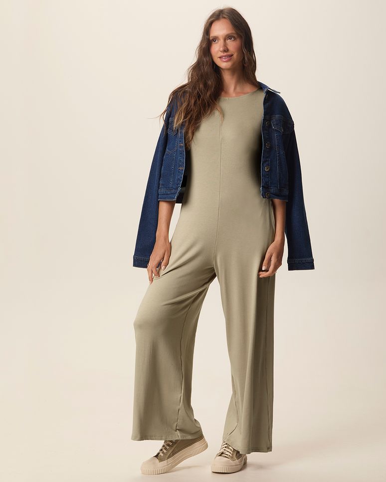 Macacão Feminino Amplo Gola V Manga Curta Em Moletinho De Viscose