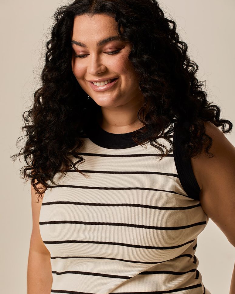 Regata Feminina Plus Size Justa Costura Contraste Em Ribana Listrada