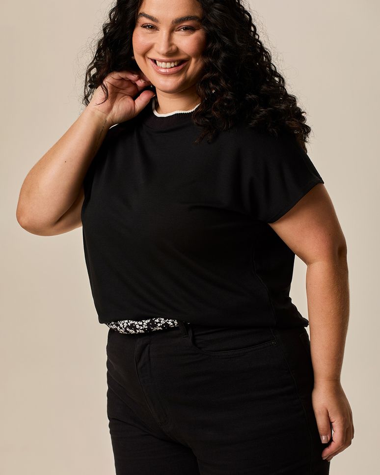 Blusa Feminina Plus Size Ampla Gola Retilínea Em Moletinho De Viscose