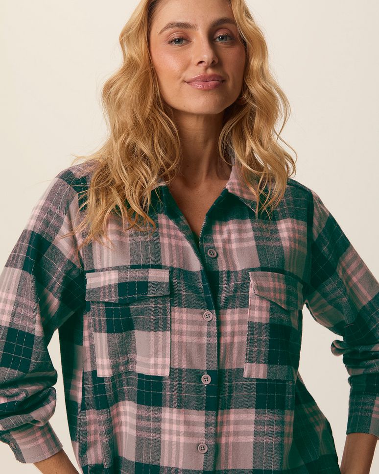 Camisa Feminina Xadrez Bolso Frontal Em Tecido Flanelado