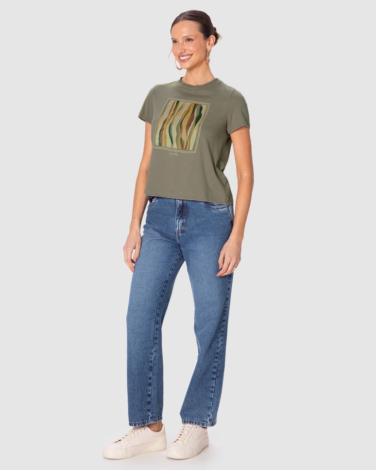 Camiseta Feminina Gola Retilínea Estampa Frontal Em Algodão