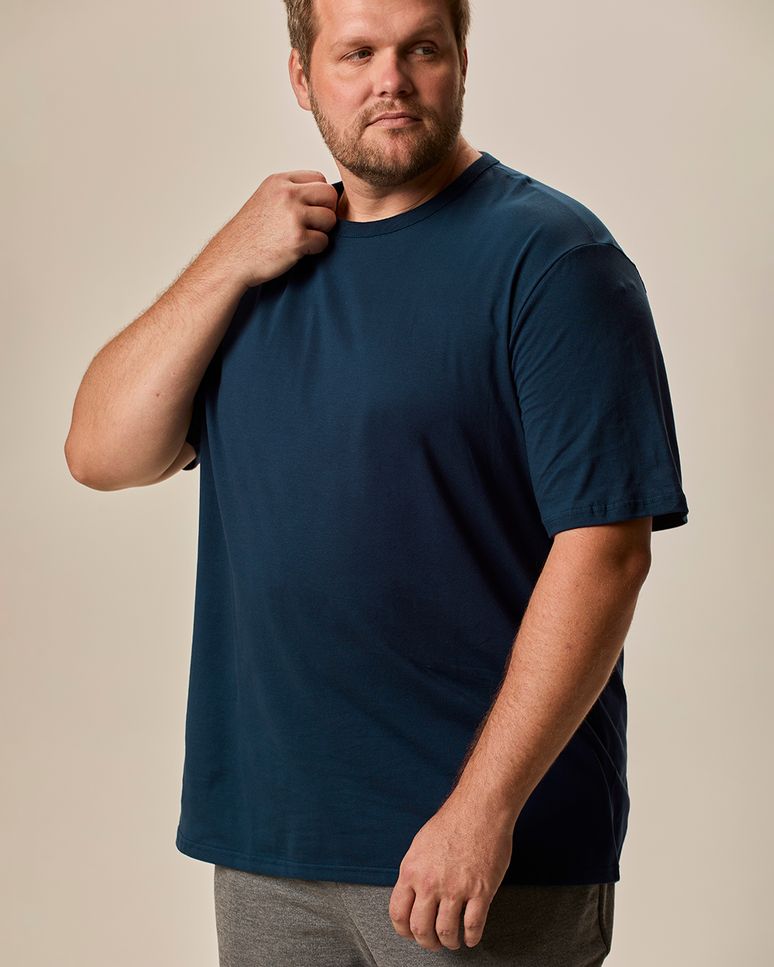 Camiseta Essencial Masculina Plus Size Etiqueta Estampada Em Algodão