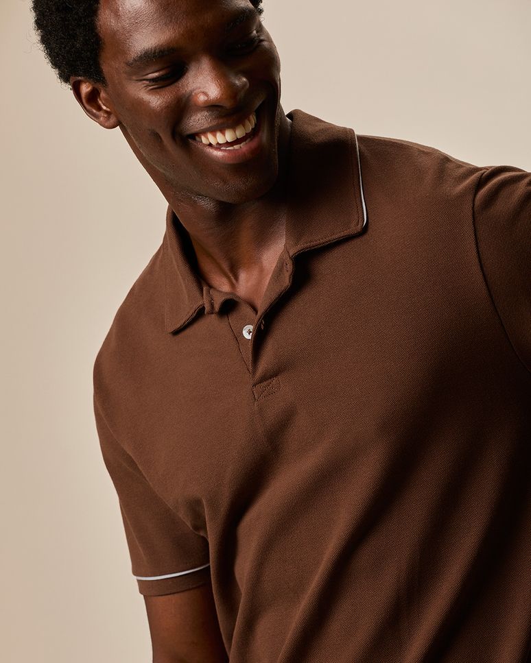 Camisa Polo Masculina Detalhe Costura Abertura Lateral Em Piquet Premium